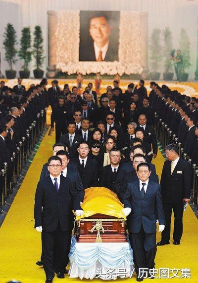 演员陈楚河父亲葬礼：上万人参加，不乏当红影视名人和政坛人物！